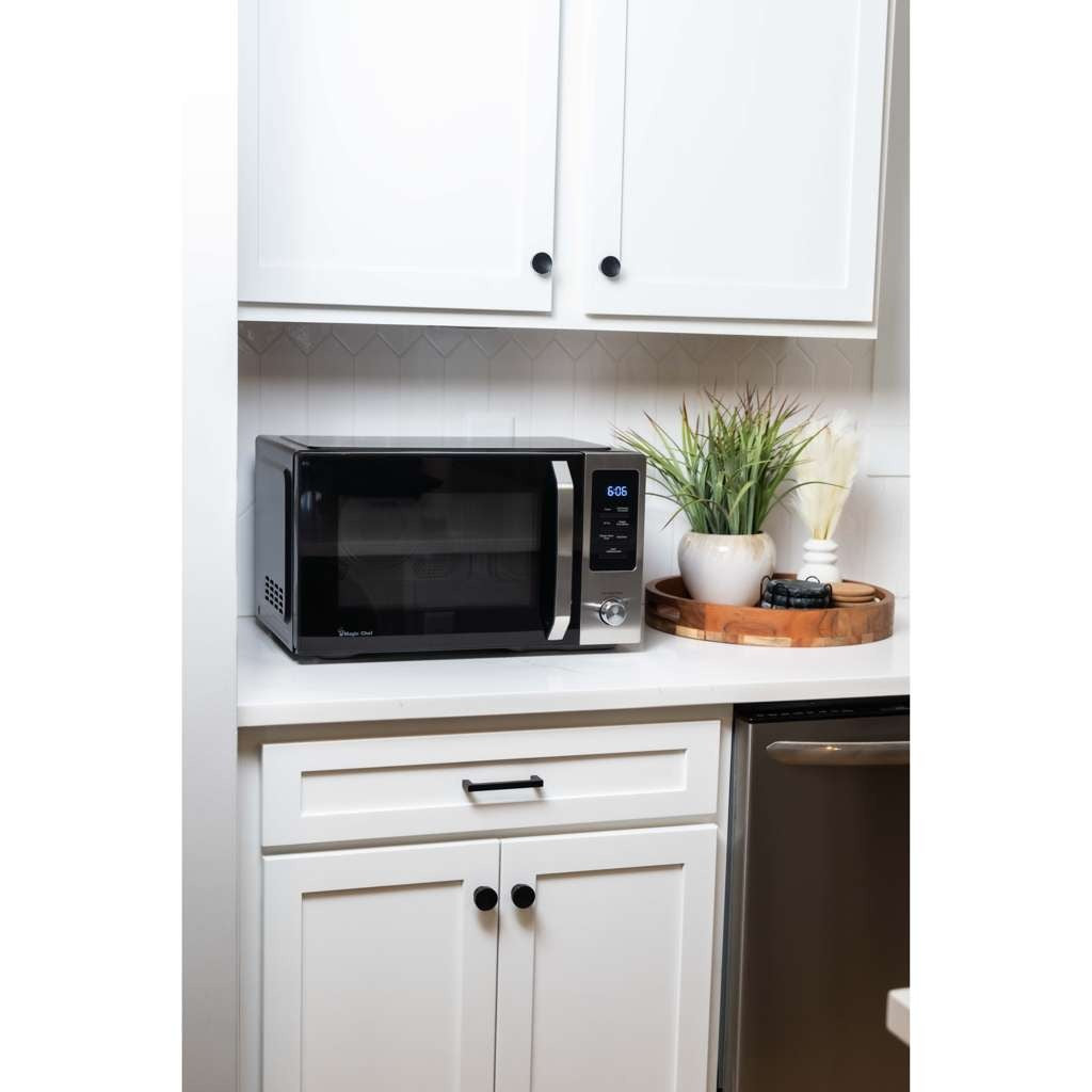 Magic Chef 1.0 Cu. Ft. 1,000W Countertop Microwave with Air Fryer, Convection & Grill, Stainless - view 5