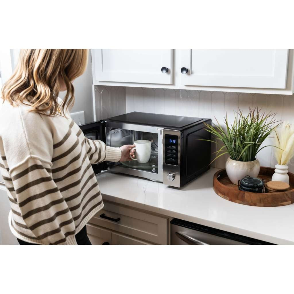 Magic Chef 1.0 Cu. Ft. 1,000W Countertop Microwave with Air Fryer, Convection & Grill, Stainless - view 8