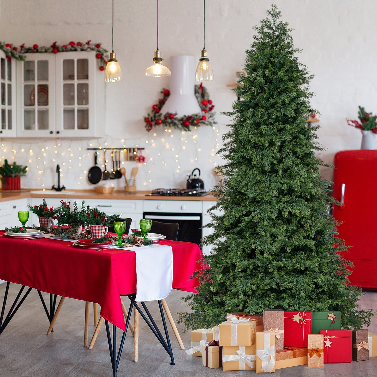 Artificial Christmas Tree Green Hinged Holiday Tree with 721/1019 Lush Branch Tips